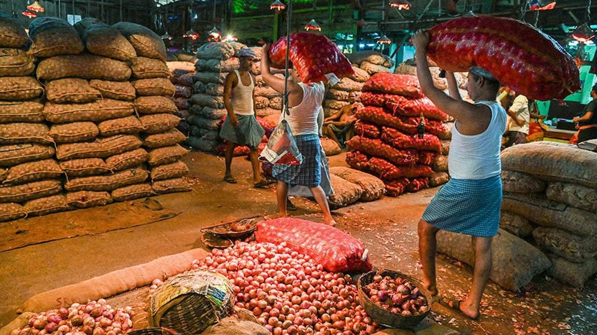 Govt allows onion exports to Bangladesh, Mauritius, Bahrain, Bhutan